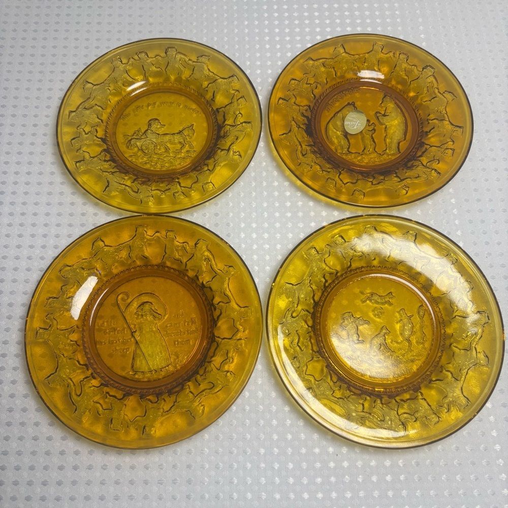 Vintage Tiara Indiana Glass Amber Children's Nursery Rhyme Plates Set of 4 - Picture 2 of 7